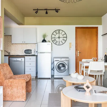 Odin - 1-br & Balcony In Cyprus Larnaca